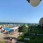 Private 49 In Prestige Apartment *
