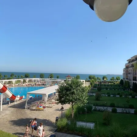 Private 49 In Prestige Apartment *